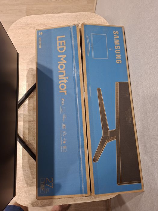 Монитор Samsung 27"