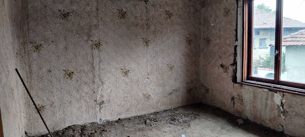 Продава се Къща в с. Бараково, Област Кюстендил - 160 кв.м за 313 €/кв.м - Снимка #2