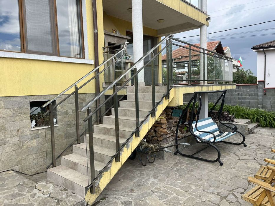 Алуминиеви и Стъклени парапети Варна