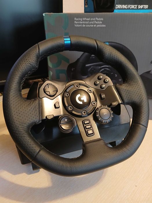С ГАРАНЦИЯ! Logitech G923 Force Feedback волан със скорости за PC и PS
