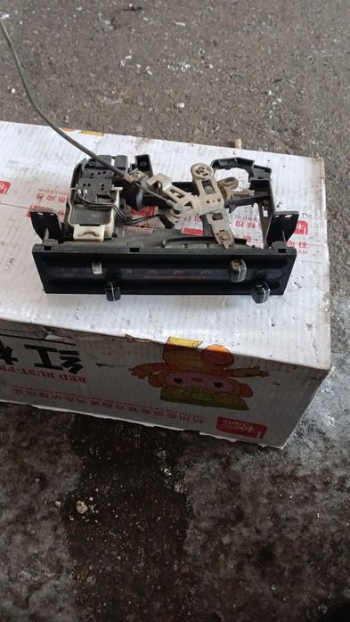 Включатель печки Мазда 323