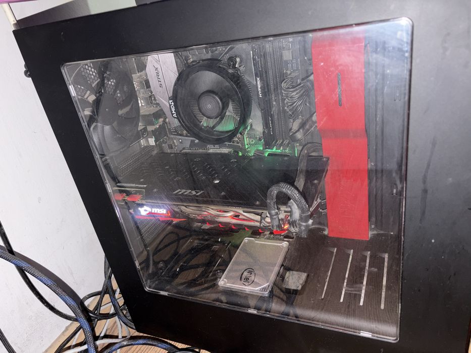 Геймърски компютър MSI 1070 8gb Цял сетъп