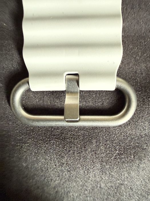 Curea originala Apple Ocean Band White,dedicata Apple Watch Ultra,ca noua.