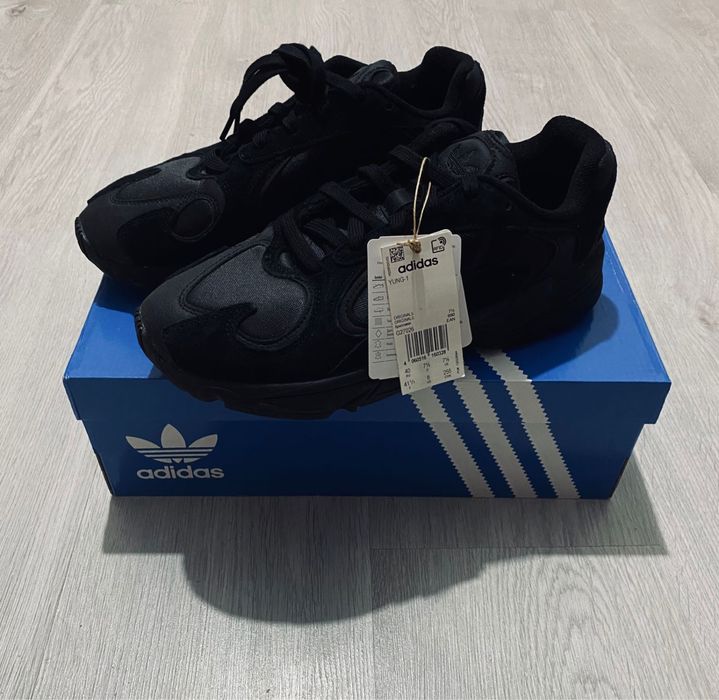Кроссовки Adidas Yung - 1
