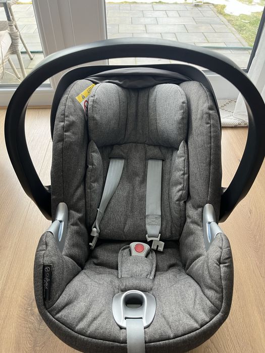 Vind scoica auto Cybex  Q ,cu isofix