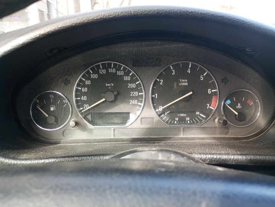 Продам БМВ.  е36