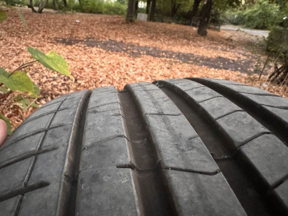 PIRELLY 245 40 19 DOT25