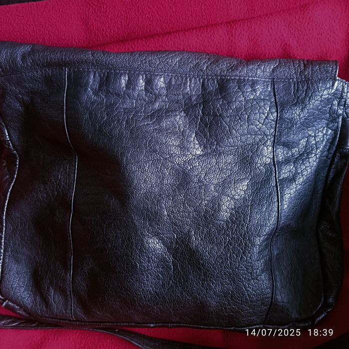 Чанти от естествена кожа