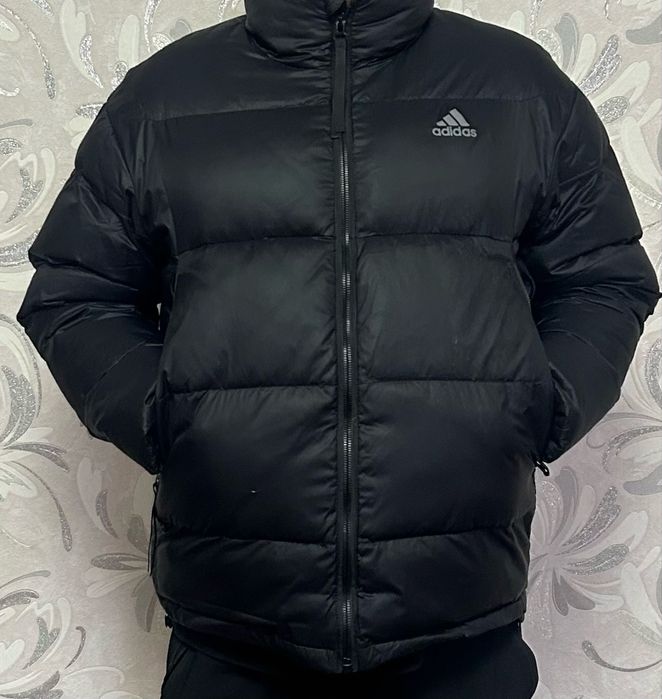 Продам куртку адидас продам