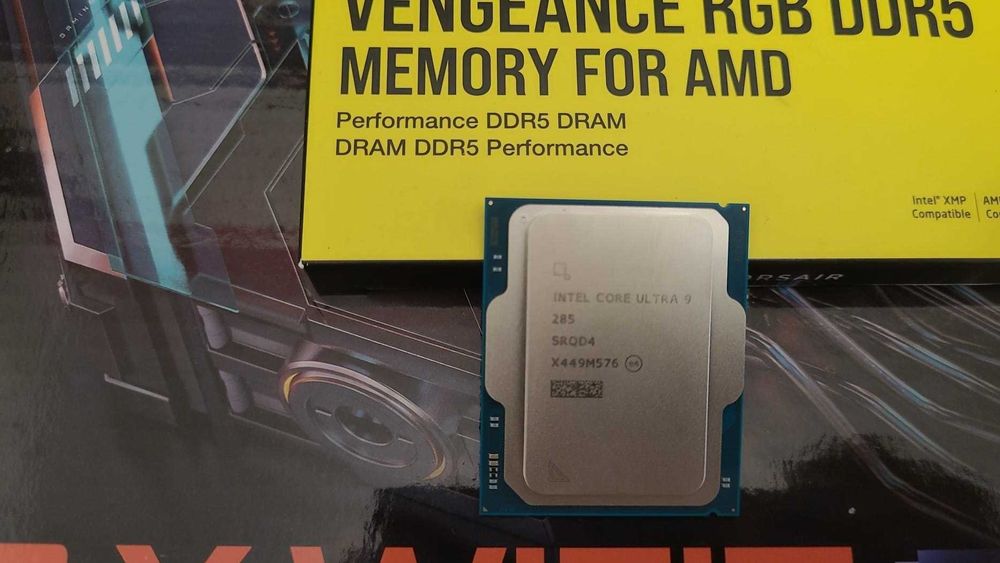 KIT de jocuri Top : Ultra 9 285 + Z890 + 64GB DDR5 – NOU