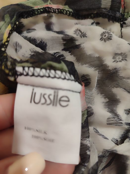 Красива копринена риза