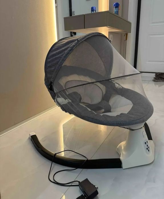 Продается Шезлонг качалка