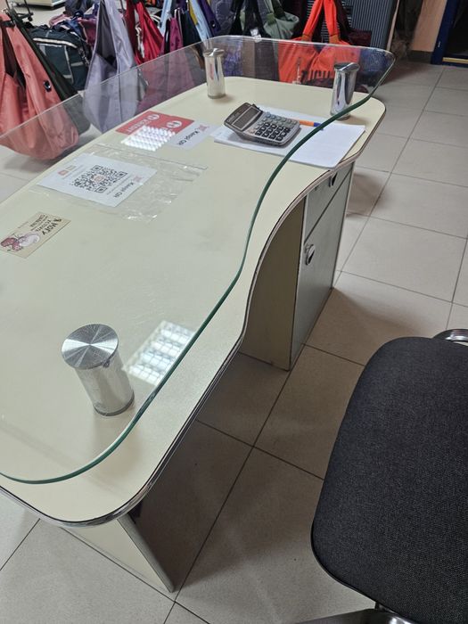 Столы офисные из  ламинированного ДВП
