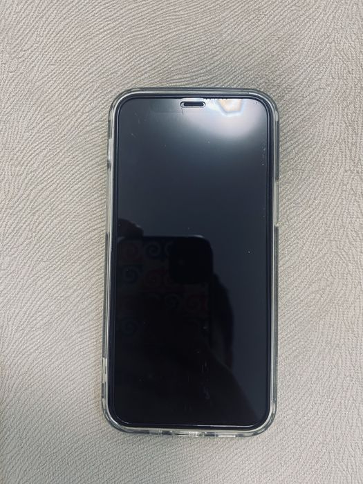 Айфон 12 мини в хорошем состоянии