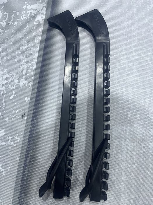 Продам коньки CCM