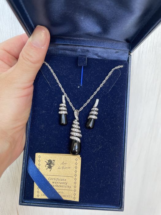 Сет три вида обеци и едно колие със Сваровски