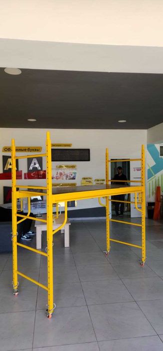 Леса, Lesa, строительные леса для установки внутри помещений