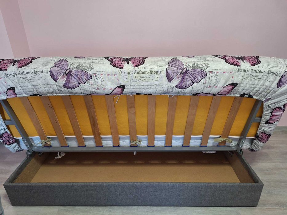 Разтегателен диван