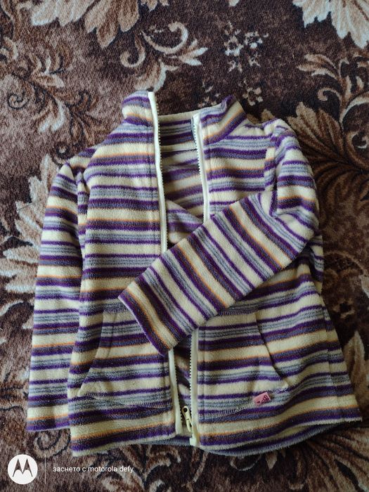 ЛОТ Бебешки обиколник , възглавничка и топли дрехи