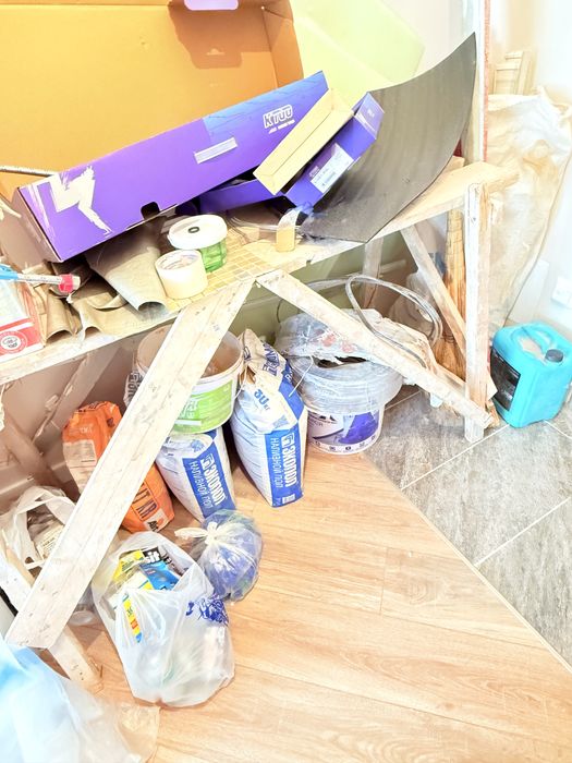 Продам унитаз и остатки материалов