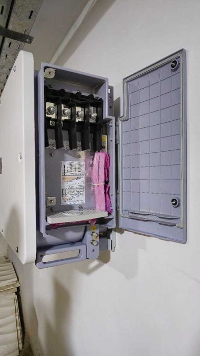 Энергия Солнца для Вашего Дома: Инвертор Huawei на Продажу!