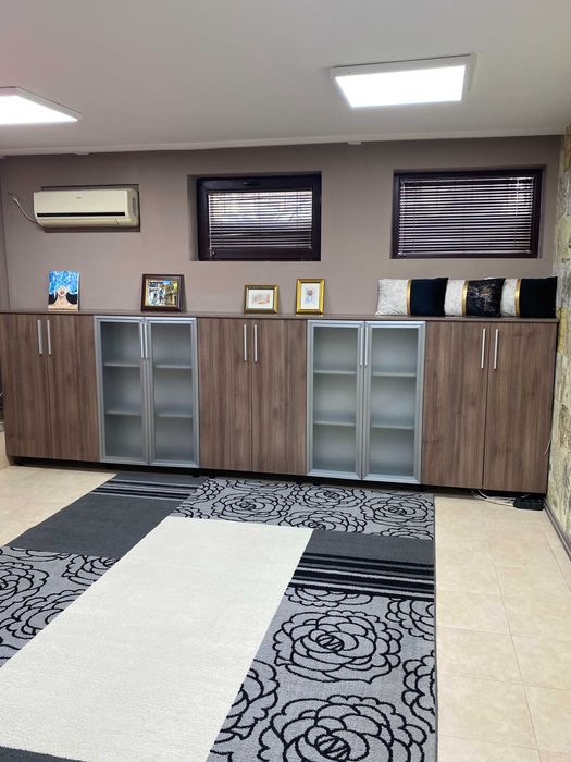 Отдава под наем кабинет/ самостоятелно обособено помещение