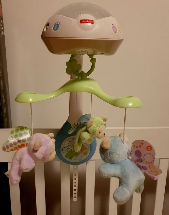 Carusel muzical patut bebelusi