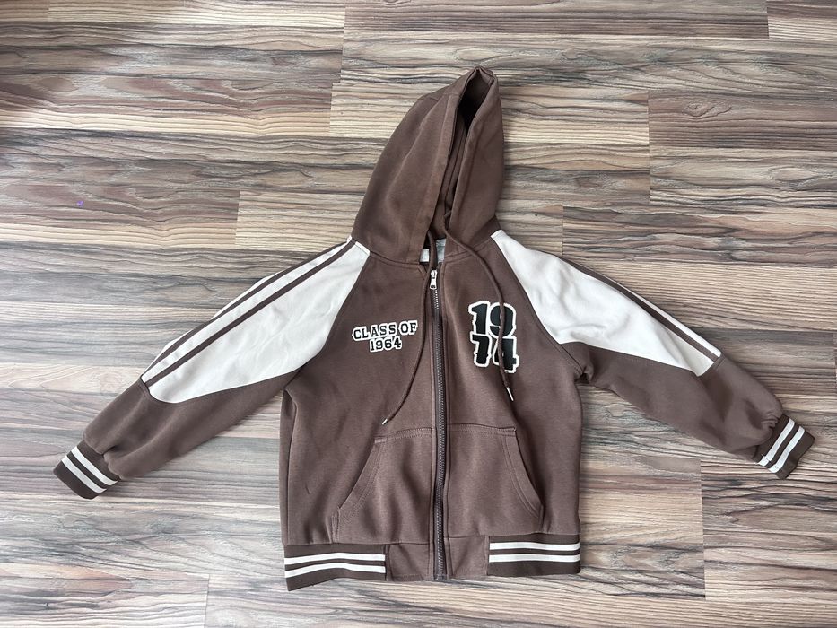 Отдам вещи даром 8-9 л