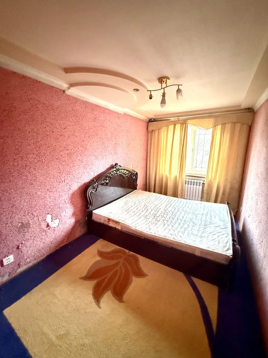 Мархабо.Сдаётся 3х комнатная квартира.14-Школа