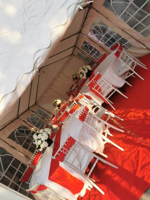 Corturi de inchiriat