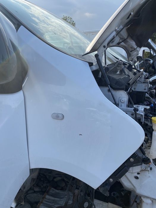 Aripă stânga față Opel Vivaro 2016