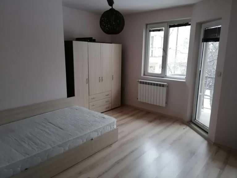 Дава се под наем Тристаен апартамент в София, Хладилника - 95 кв.м за 500 € - Снимка #9