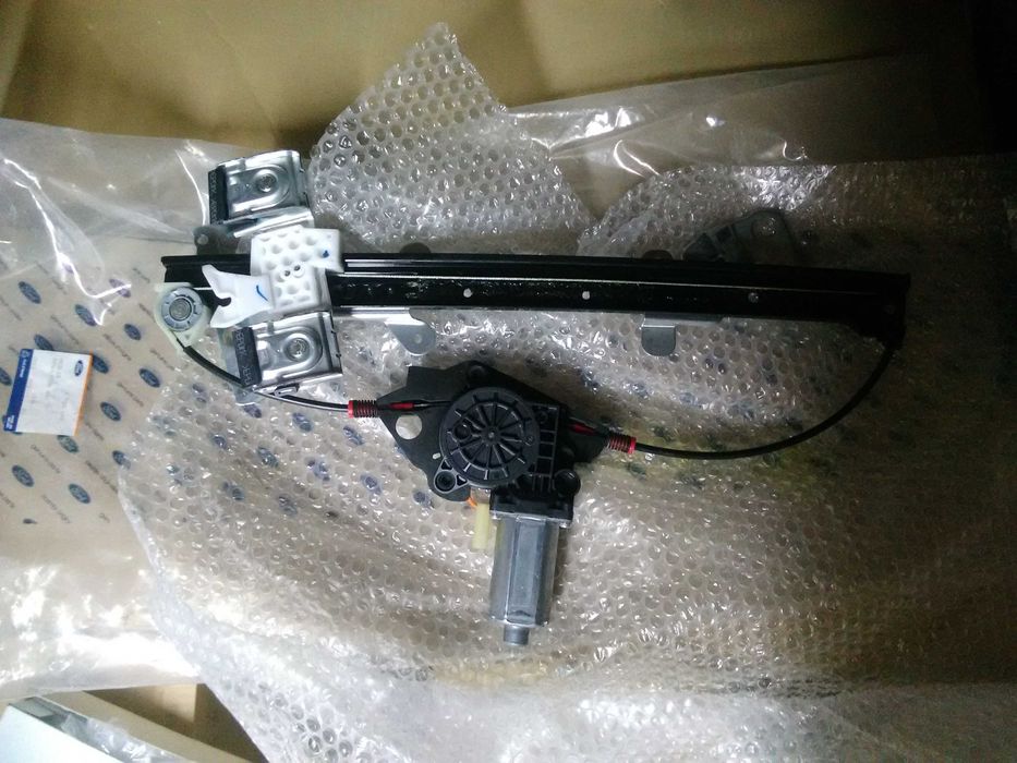 Macara geam stanga fata Ford Fusion