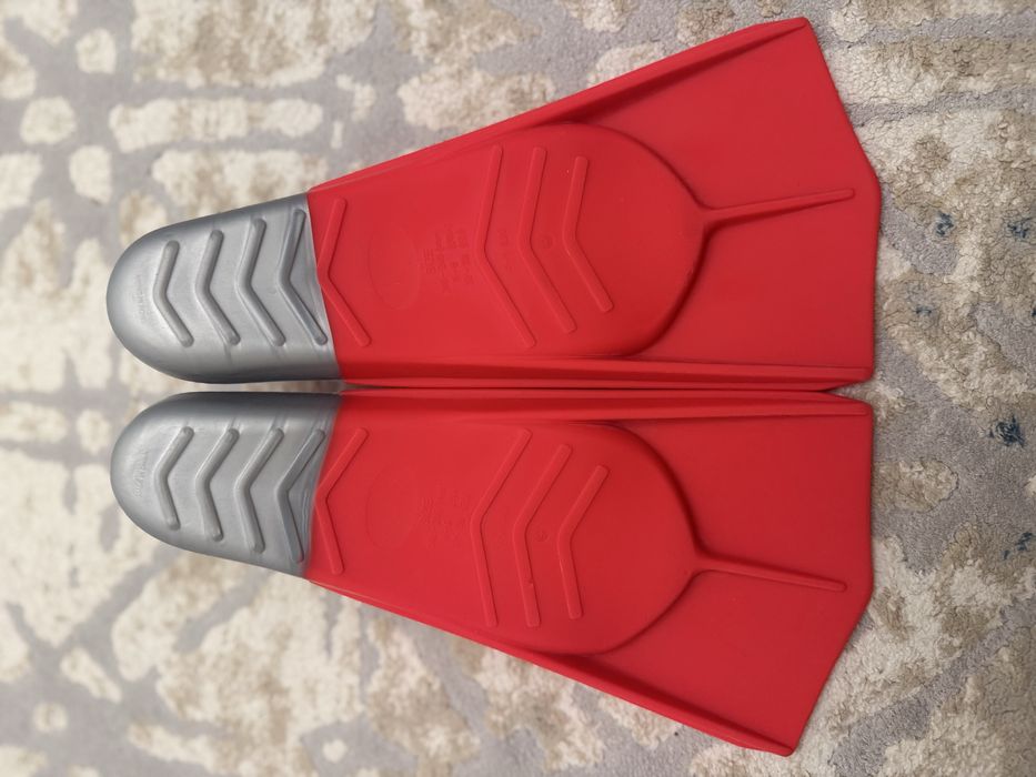 Продаю плавательные ласты MAD WAVE