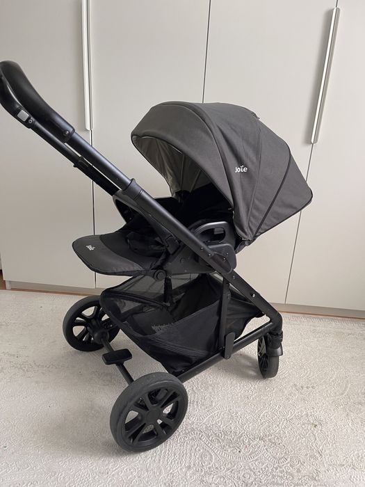 Продается коляска Joie