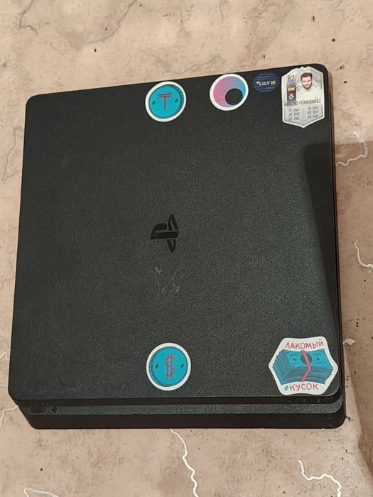 Продам PlayStation 4