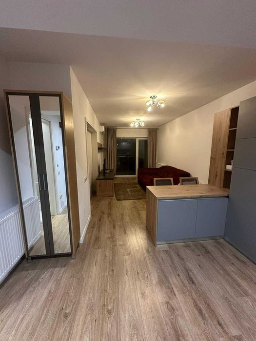 Inchiriez apartament 2 camere in Viva City