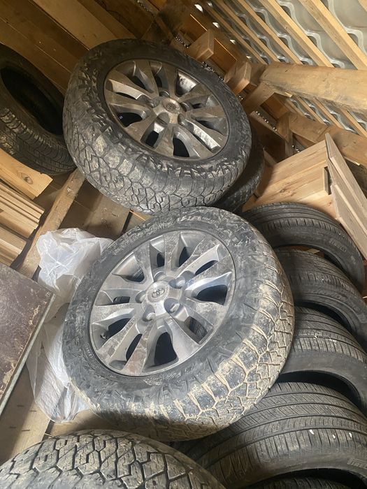 Шини с дисками в комплекте