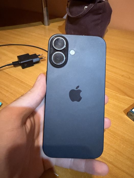 Iphone 16 negru 128 GB