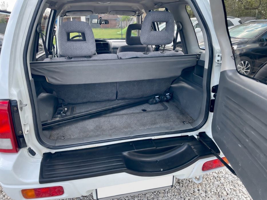 Suzuki Grand Vitara 2.0 banzina, 5 usi,AC, reductor, rate livrare