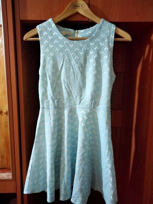 Продам платье одевала 1 раз размер 42 44