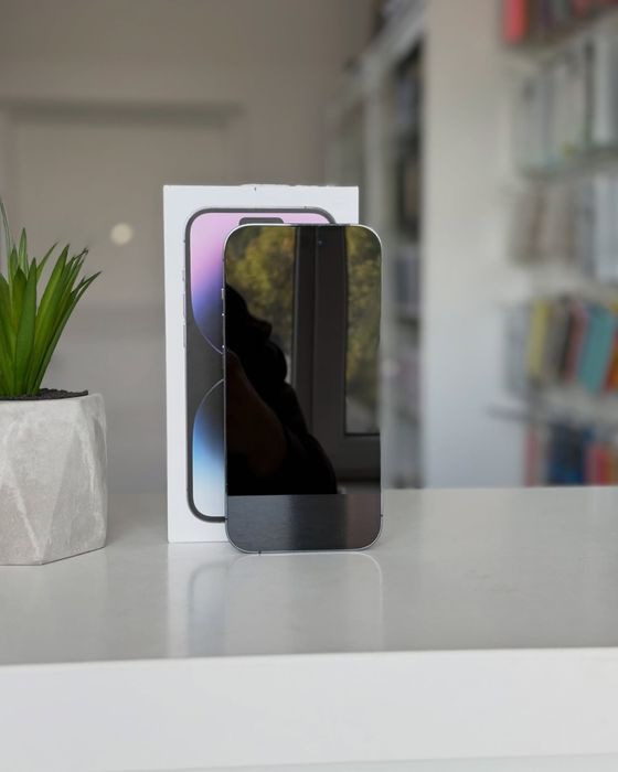 Айфон 14 pro на продаже