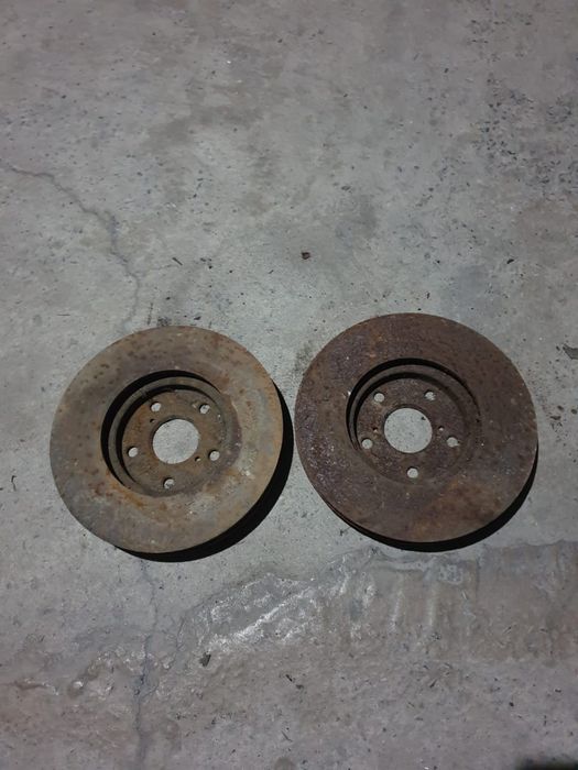 Передние тормозные диски предположительно Toyota