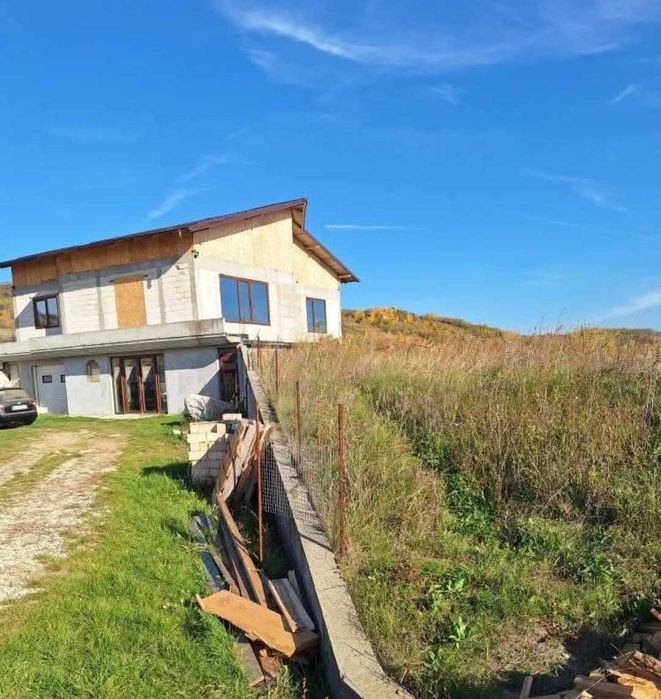 Casa / vila de vanzare