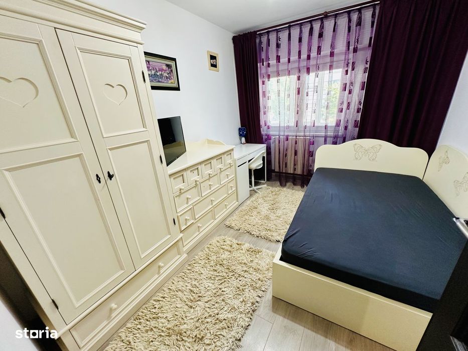 Apartament 3 camere Tg. Cucu-Podu de fier la bulevard