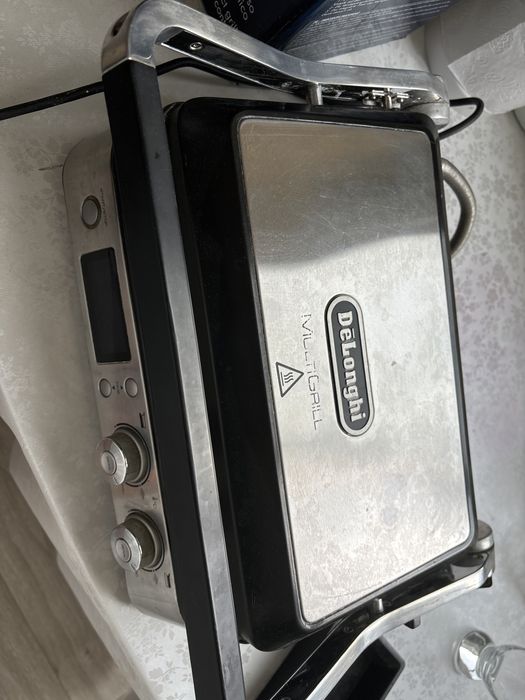Продаю грильницу DeLonghi