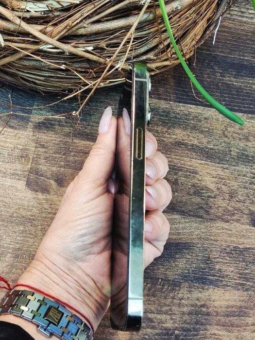 Iphone 13 pro  използван  със сменена батерия