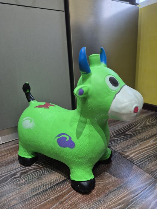 Надуваема крава за скачане