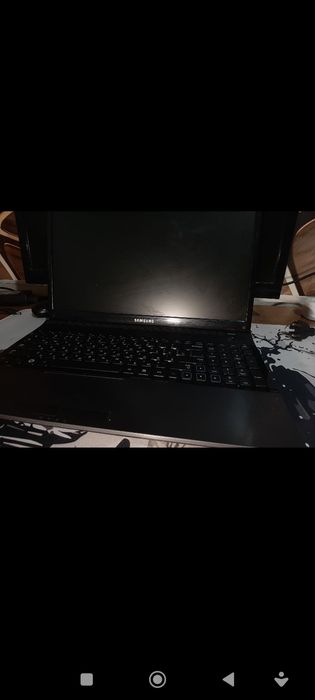 Ноутбук Samsung  NP300E5A-S0HRU