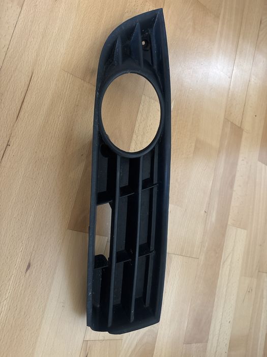 Grila/rama proiector ceata vw